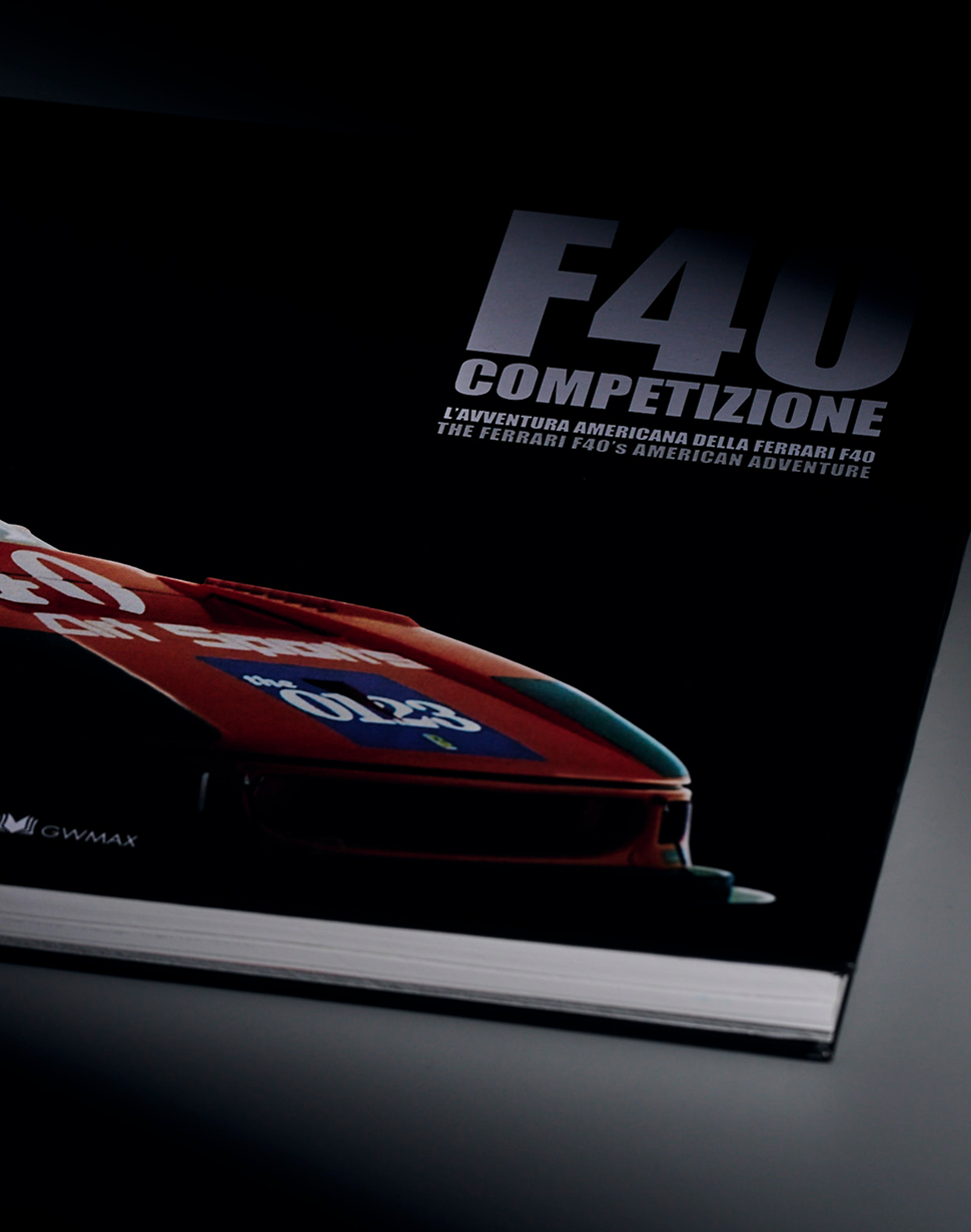 Copertina del libro F40 Competizione di Francesco Calzavara su sfondo scuro